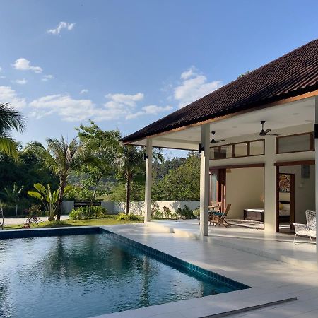 Villa Meranti - Spacious Private Pool Villa Pantai Cenang  Buitenkant foto