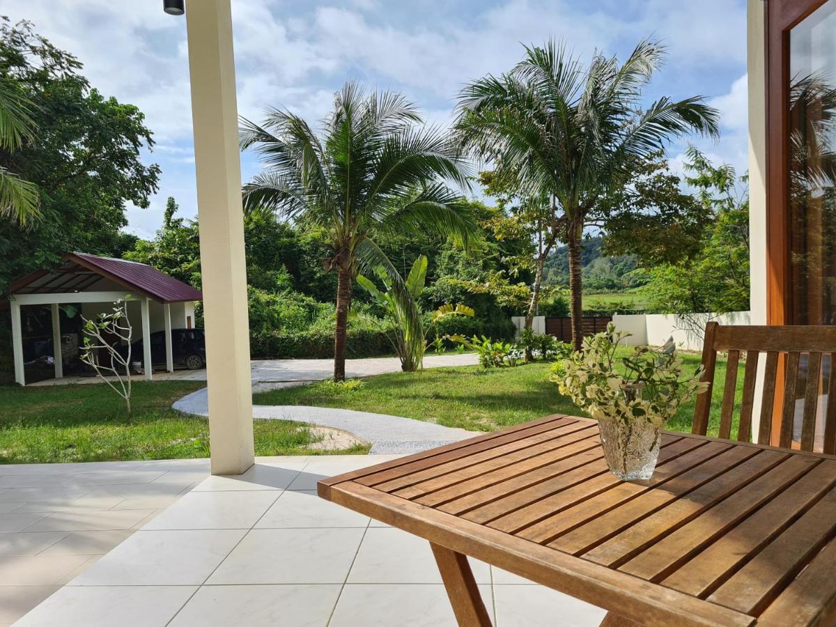 Villa Meranti - Spacious Private Pool Villa Pantai Cenang  Buitenkant foto