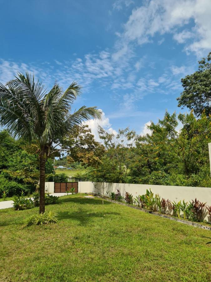 Villa Meranti - Spacious Private Pool Villa Pantai Cenang  Buitenkant foto