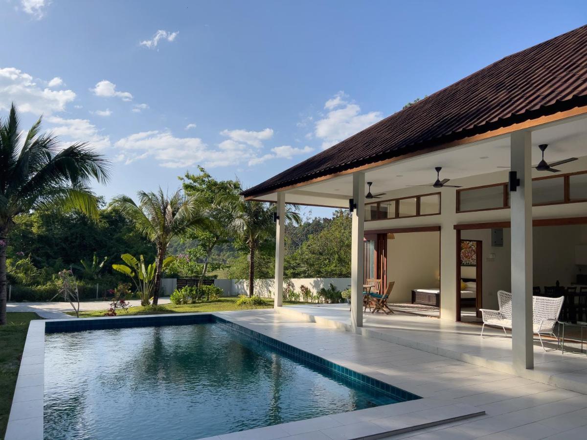 Villa Meranti - Spacious Private Pool Villa Pantai Cenang  Buitenkant foto