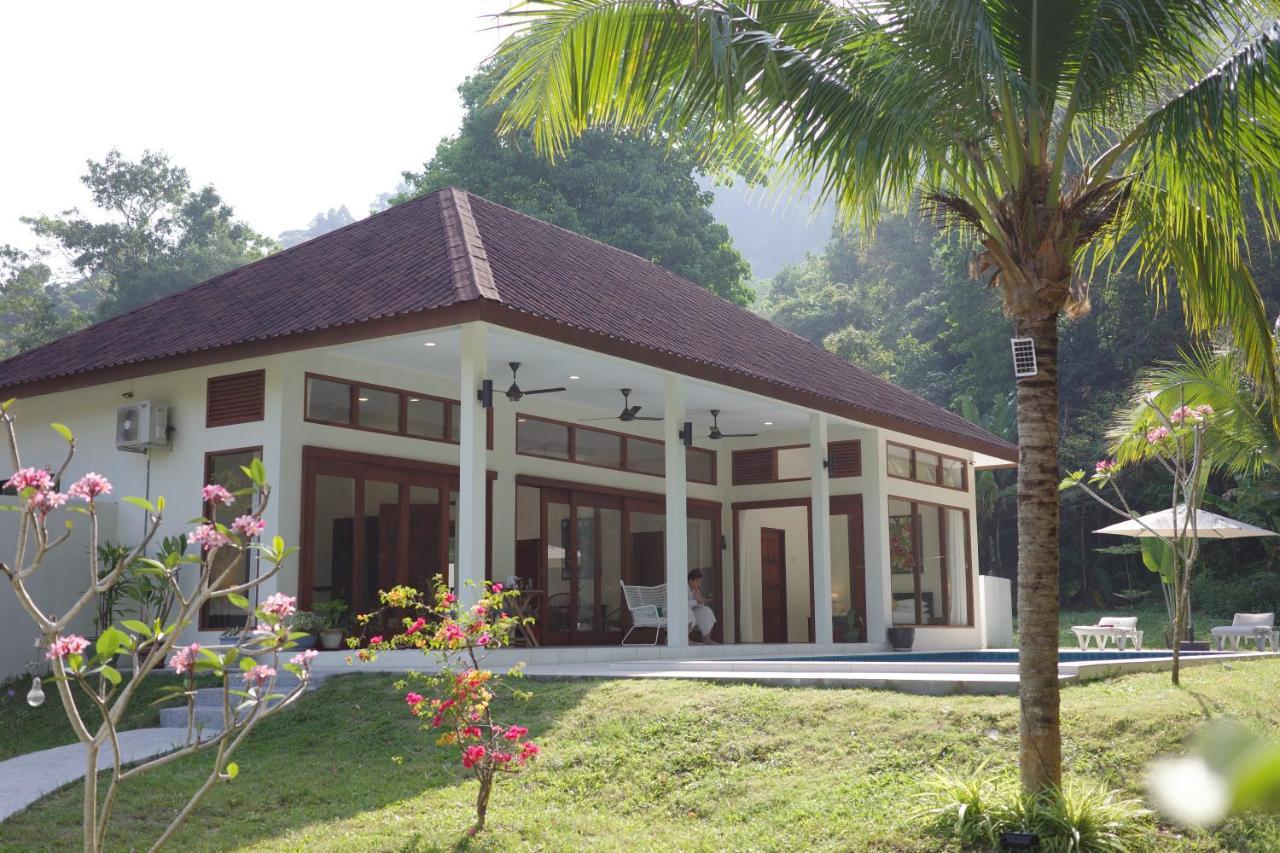 Villa Meranti - Spacious Private Pool Villa Pantai Cenang  Buitenkant foto