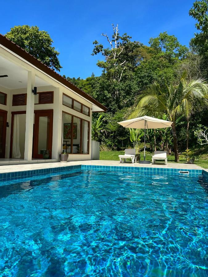Villa Meranti - Spacious Private Pool Villa Pantai Cenang  Buitenkant foto